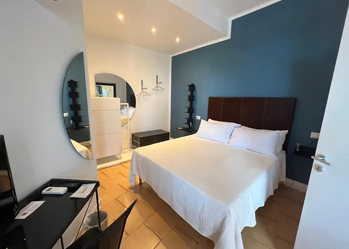 To With 伊斯基亚